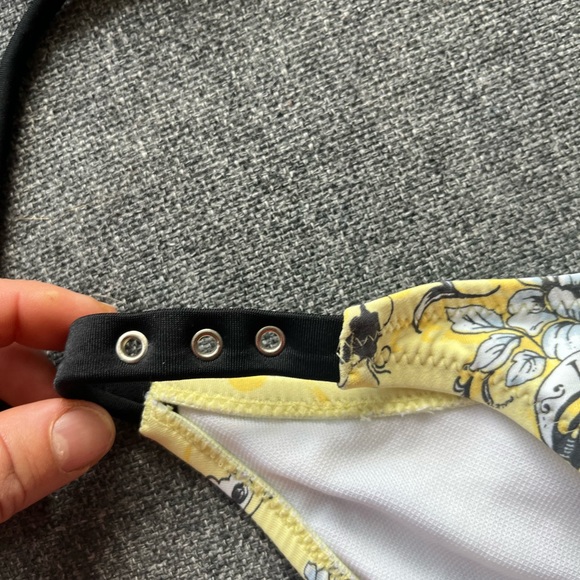 KULU yellow black and white bikini with some metal stud detail size L - Picture 5 of 6